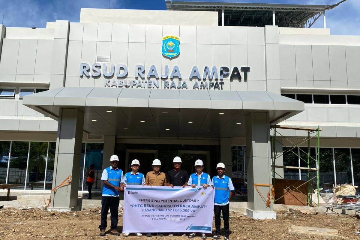 PLN Papua suplai listrik 865 kVA tingkatkan operasional RSUD Raja Ampat
