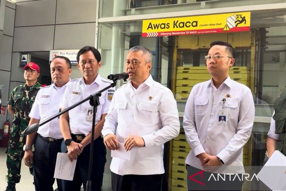 Menhub tekankan keselamatan saat Stasiun Bekasi Timur kembali dibuka