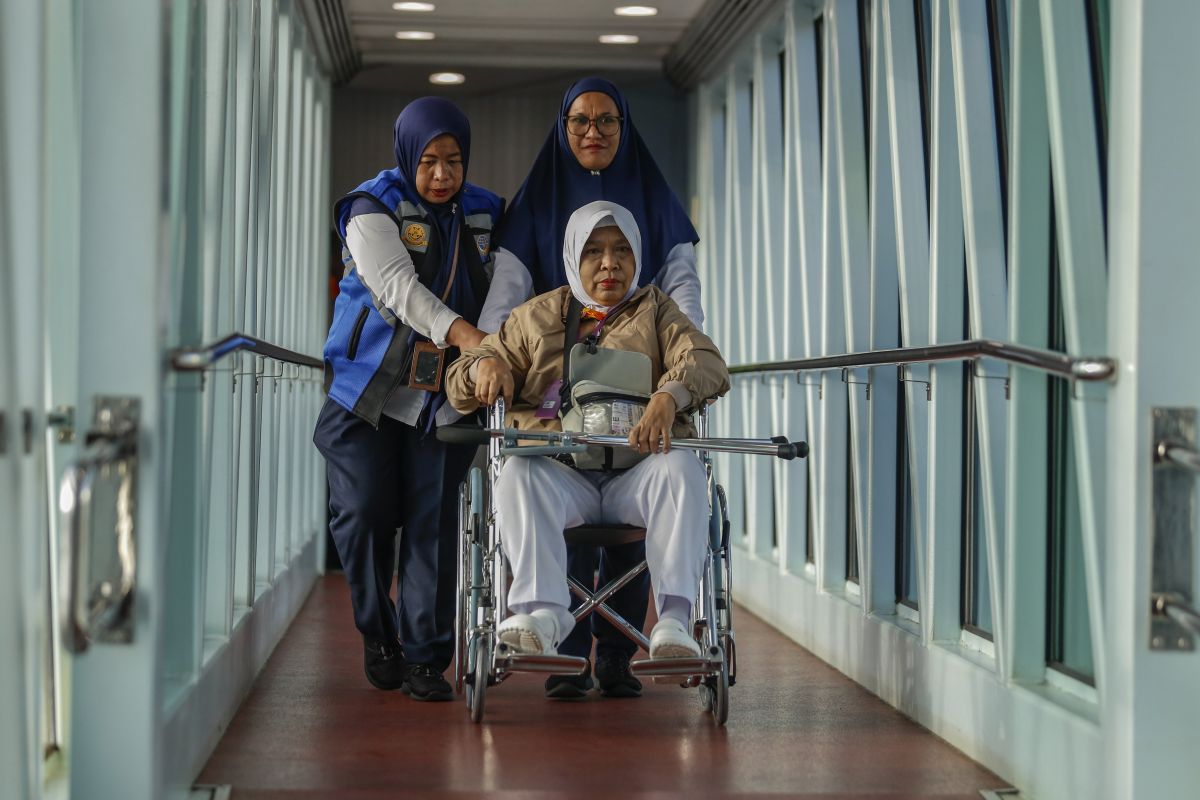 Keberangkatan jamaah calon haji dari Maluku Utara