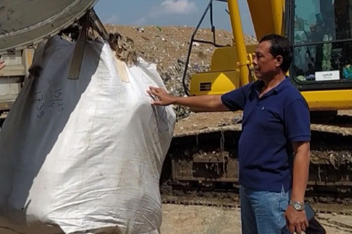 Kudus kirim 9 ton bahan bakar alternatif dari residu sampah ke PT Semen Indonesia