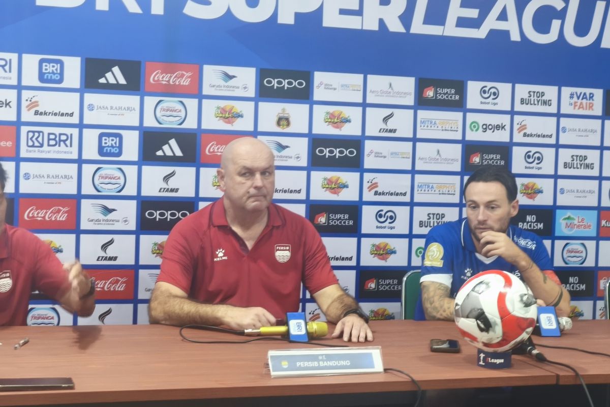 Bojan akui Persib kurang maksimal pada babak pertama lawan Bhayangkara