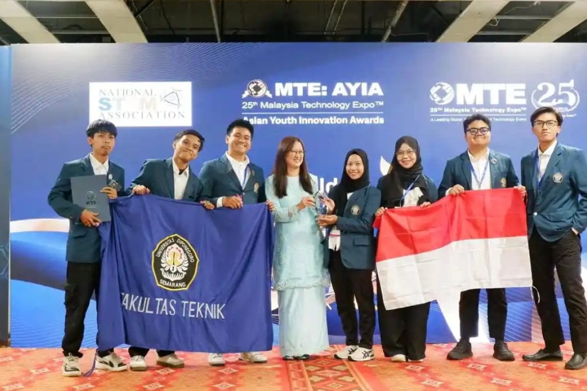 Kecoa "robot" Undip sabet medali emas Malaysia Technology Expo 2026
