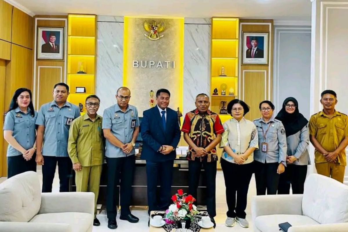 Kemenkum NTT dan Pemkab Rote Ndao bersinergi menyusun 12 Ranperda