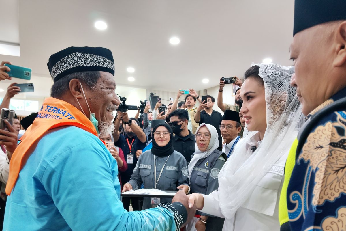 Pemprov Malut beri tambahan biaya hidup 768 calon haji Rp1,152 miliar