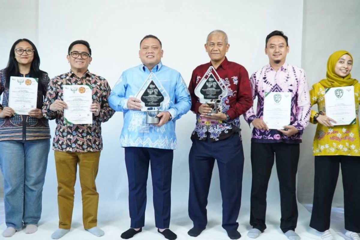 PLN UID Kalselteng raih penghargaan Platinum Nusantara CSR Awards 2026