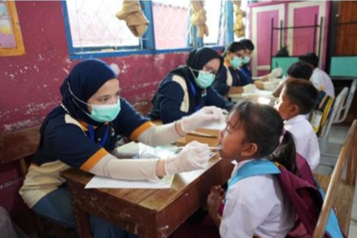 200 dokter gigi anak wujudkan senyum sehat di Pulau Kodingareng