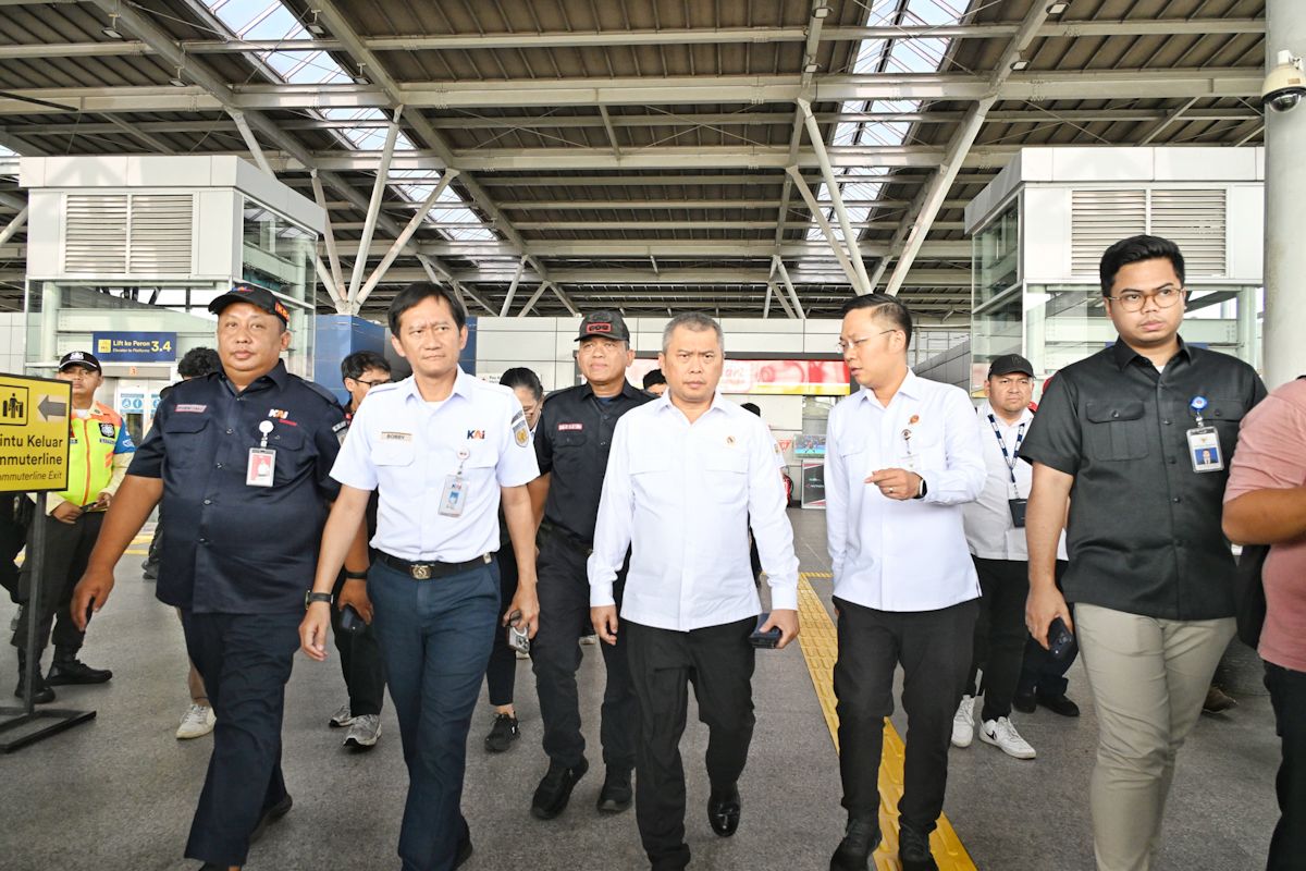 Kemenhub dan KAI tertibkan perlintasan sebidang demi keselamatan