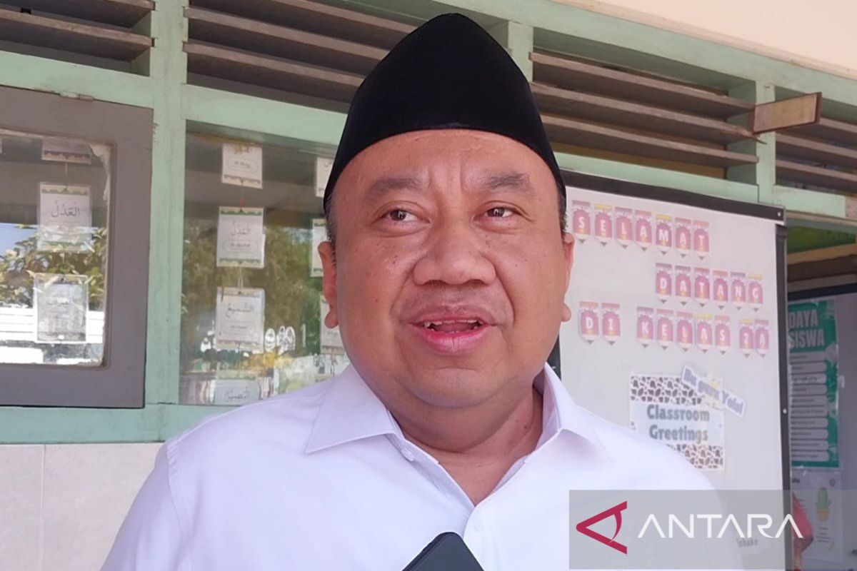 Waka Komisi X DPR salurkan 150 ribu bantuan PIP di Pulau Lombok