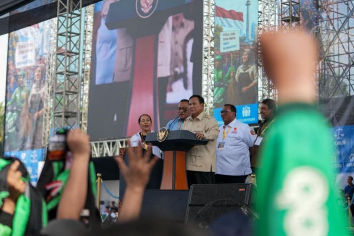 Buruh May Day di Monas harap kebijakan Prabowo terus berlanjut