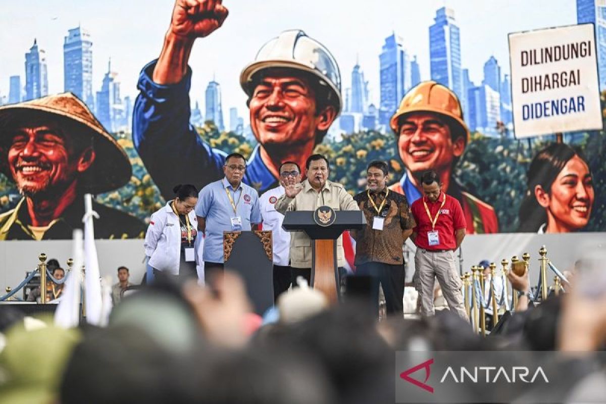 Kemarin, kebijakan tenaga kerja Prabowo hingga saham aplikator ojol