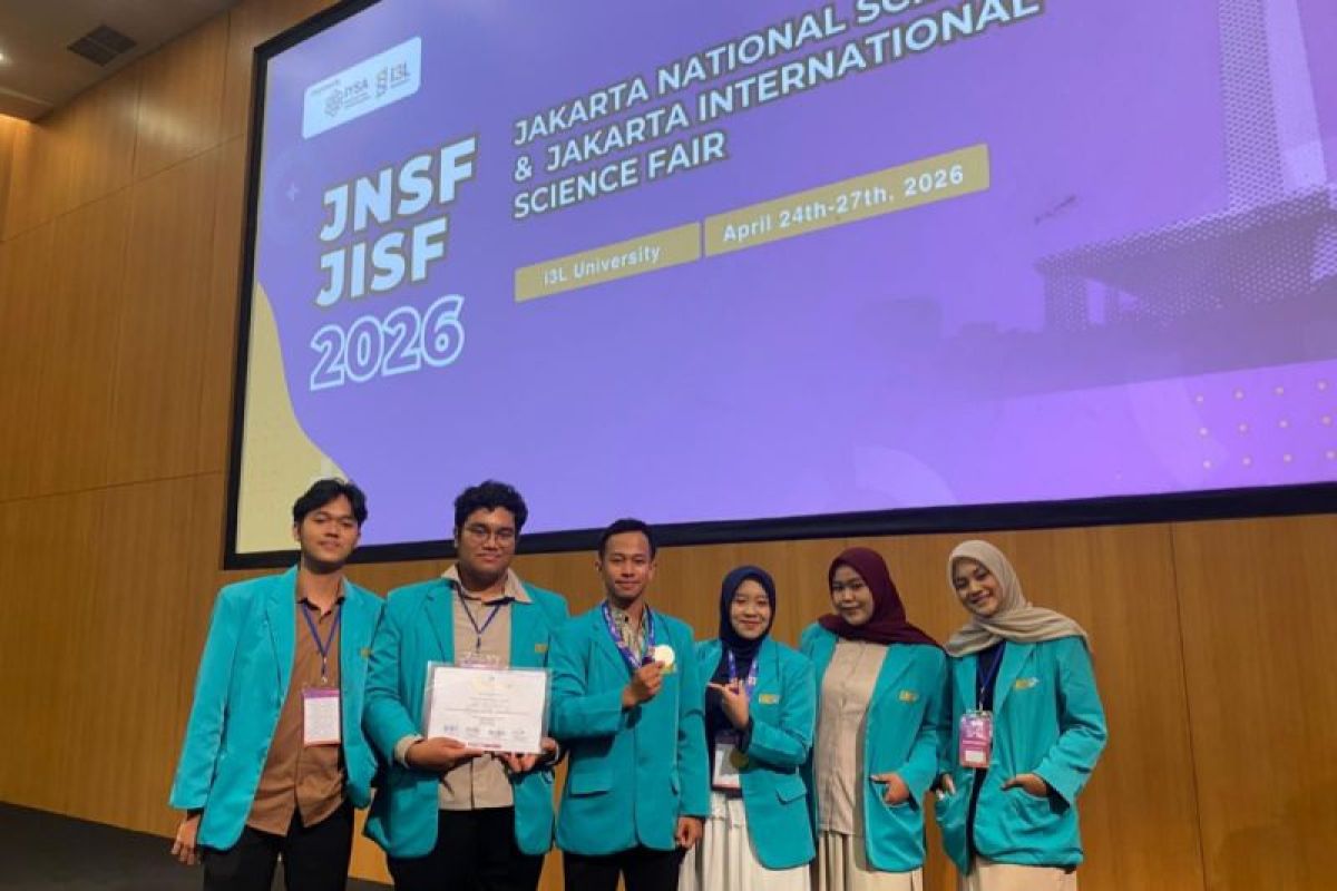 Inovasi sampo antiketombe berbasis jeruk nipis, tim UMS raih Silver Medal JISF 2026
