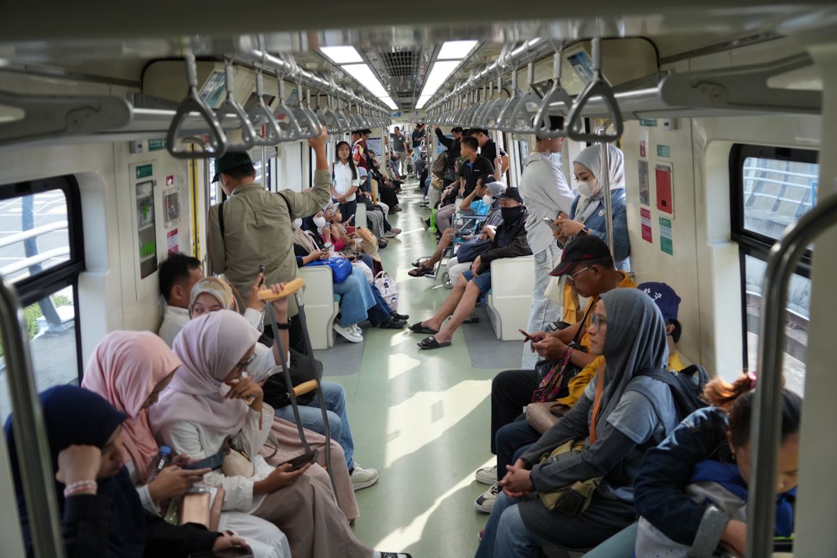 LRT Jabodebek operasikan 270 perjalanan/hari di libur panjang 1-3 Mei