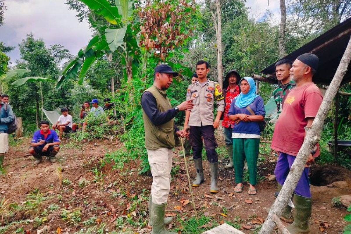 BKSDA evakuasi satu keluarga yang terjebak harimau sumatra di Agam