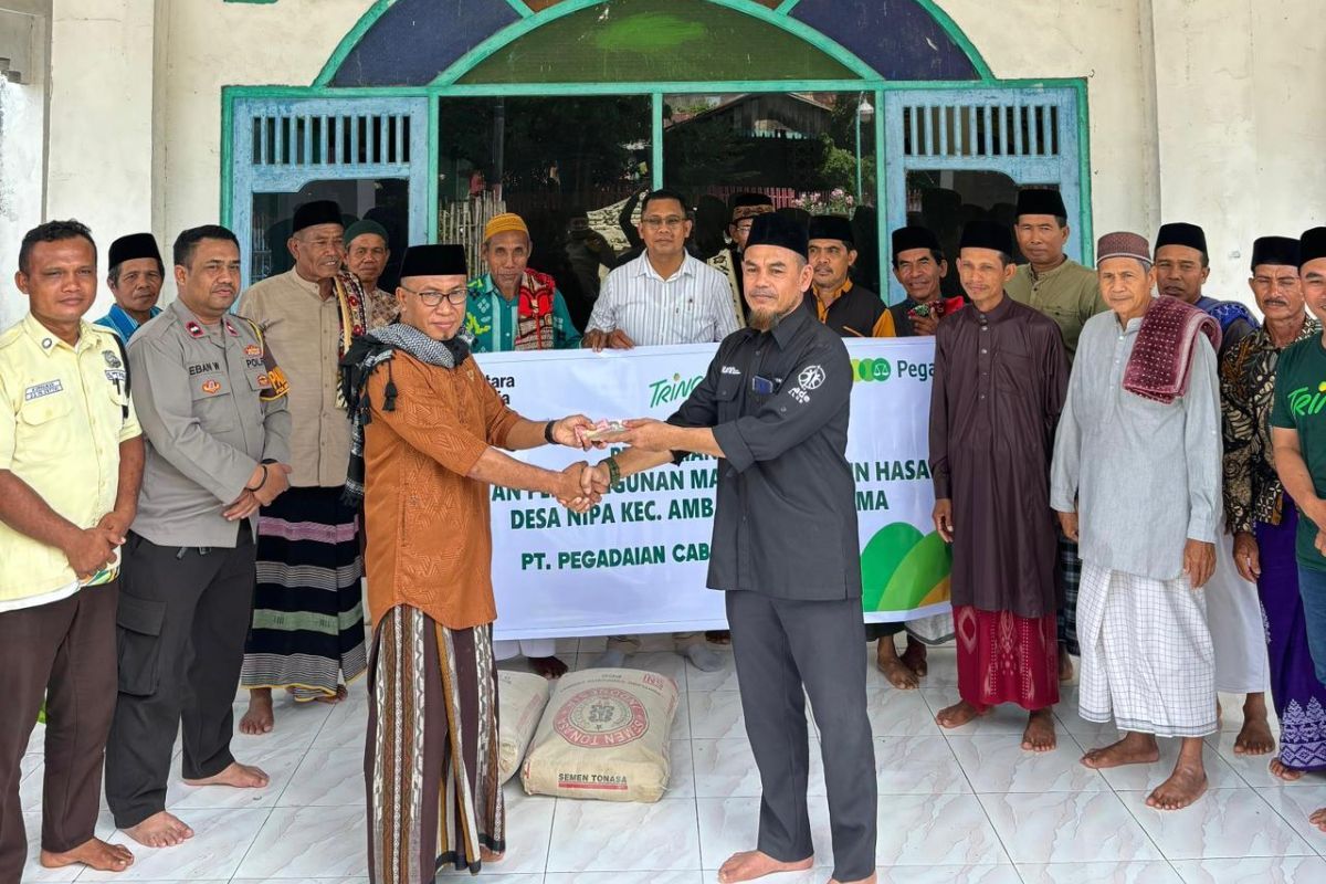 Peringati Hari Buruh, Pegadaian salurkan bantuan untuk Masjid di Ambalawi
