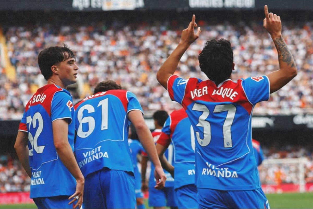 Dua gol pemain pengganti bawa Atletico Madrid menang 2-0 atas Valencia