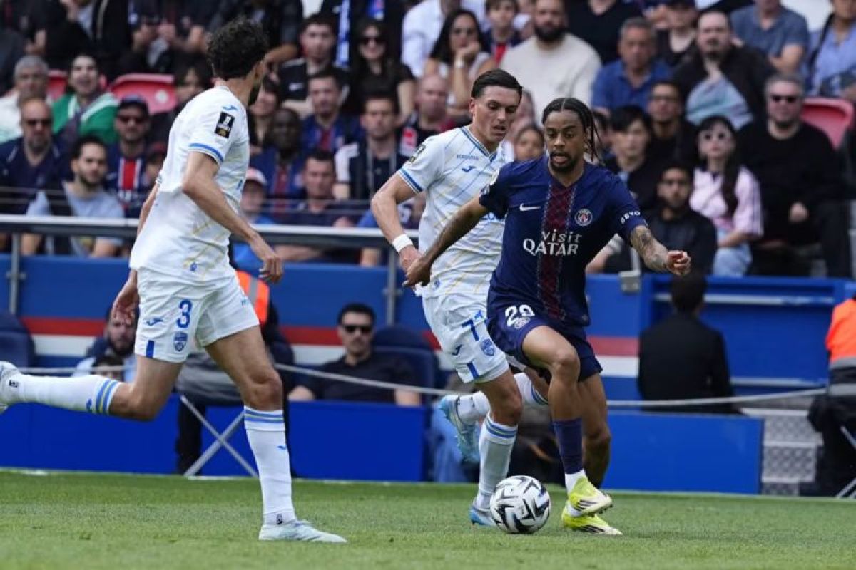 Sempat unggul dua kali, PSG ditahan imbang 2-2 oleh Lorient