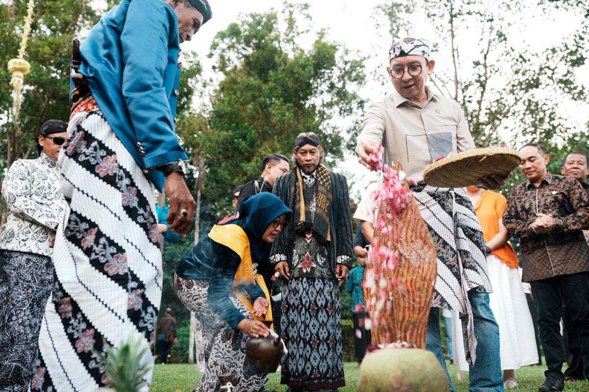 Kemenbud perkuat pelestarian Borobudur lewat ritual pemindahan arca
