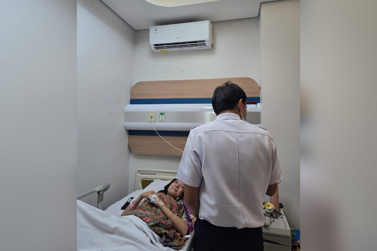 Dirut KAI Cek Operasional KRL dan KA Jarak Jauh serta Pastikan Penanganan Pelanggan di Rumah Sakit Terlayani dengan Baik