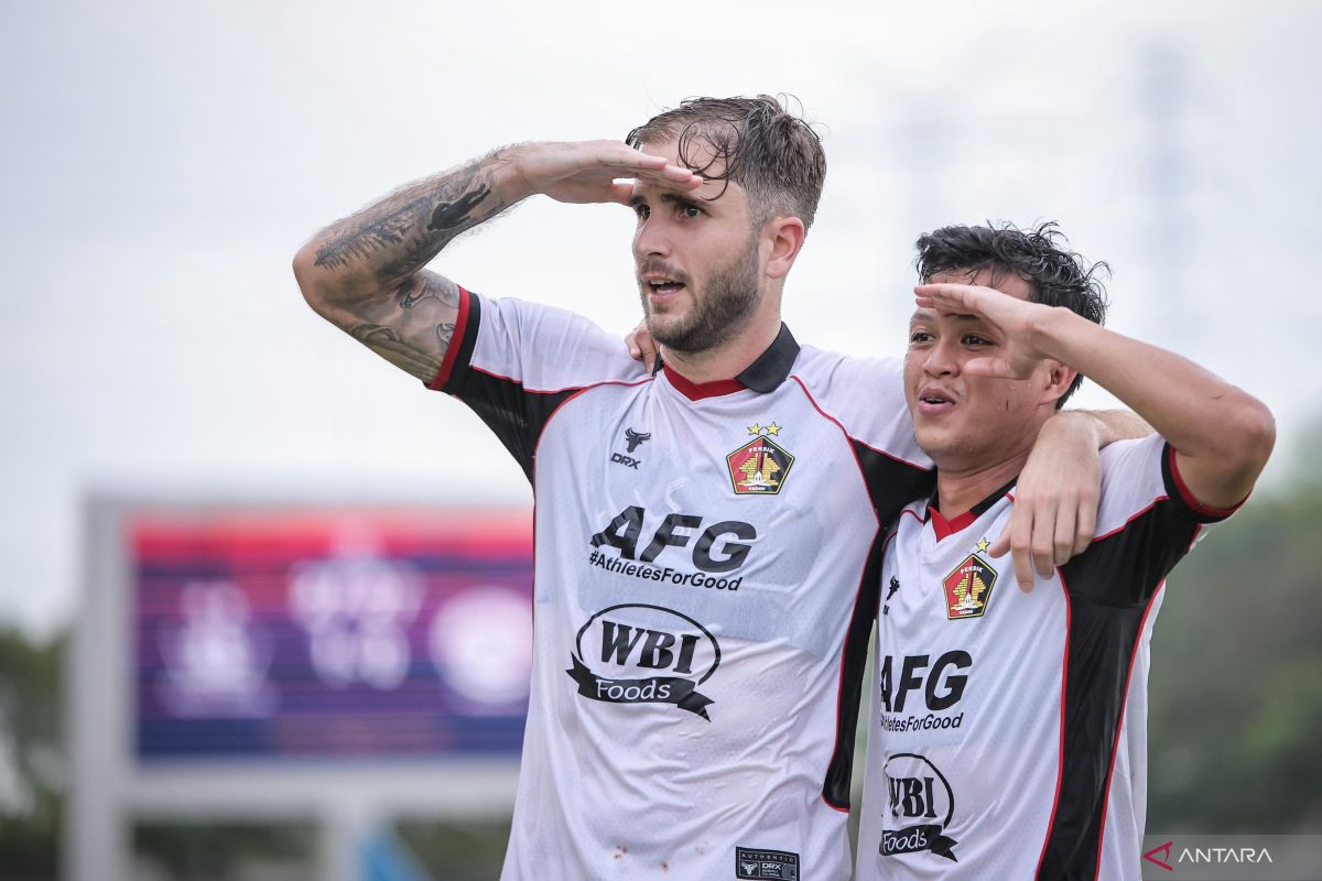 Ernesto Gomez cetak dua gol saat Persik kalahkan Arema 3-2