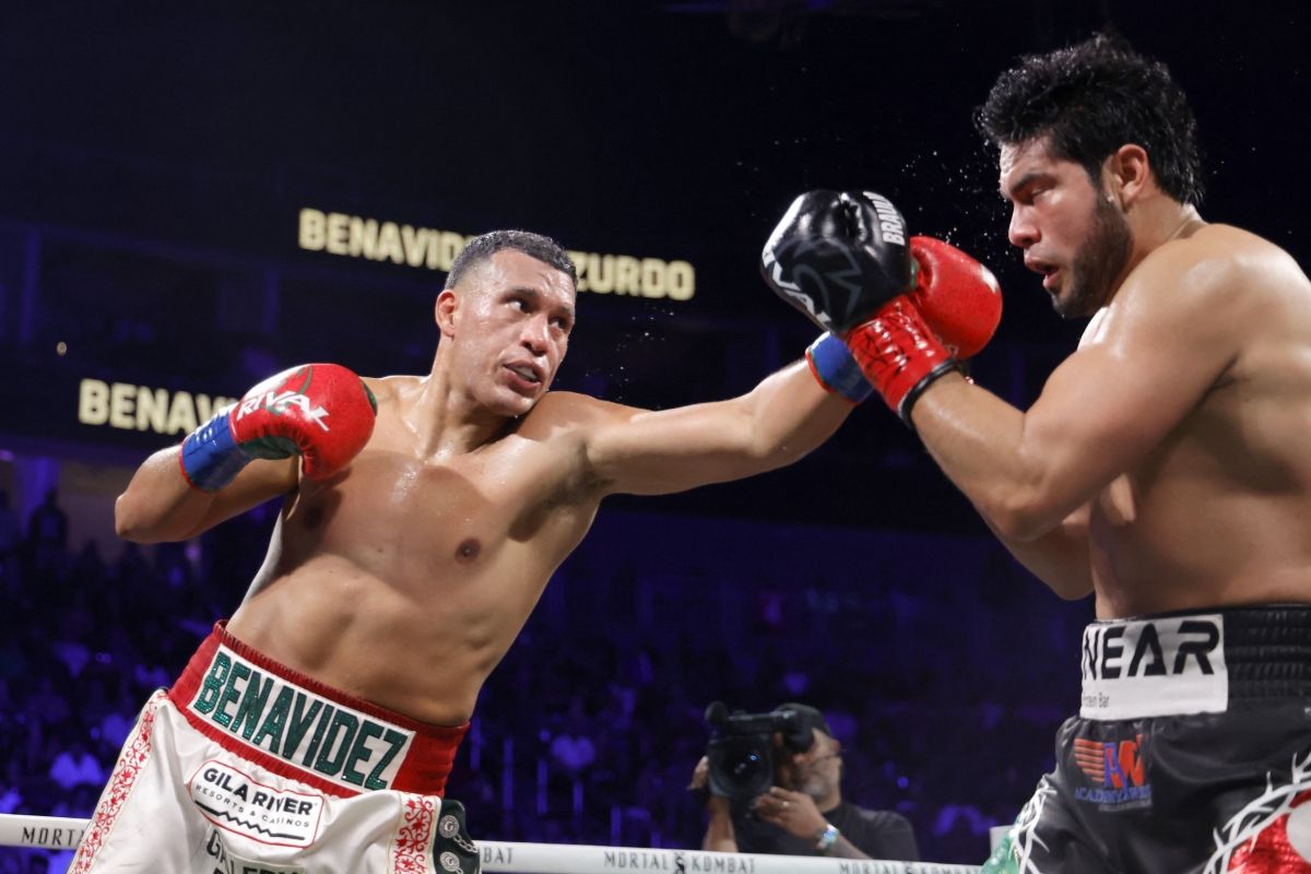 David Benavidez pukul KO Ramirez, rebut juara kelas penjelajah WBA-WBO