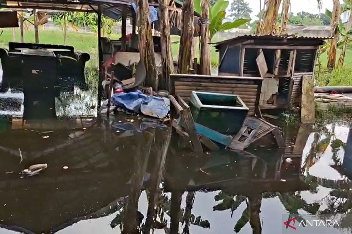 Penjelasan SDA Jakbar soal pembangunan pintu air sebabkan genangan