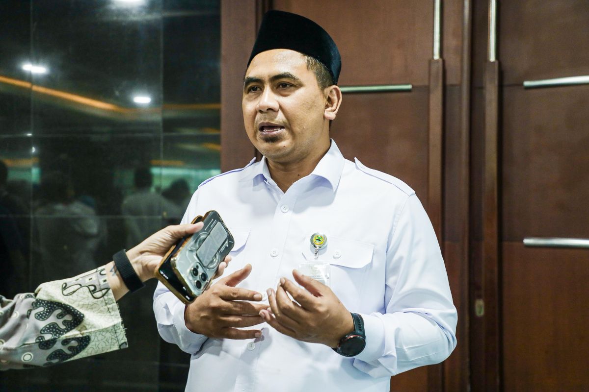 Wagub: Tanggul laut pantura wujud serius lindungi pesisir
