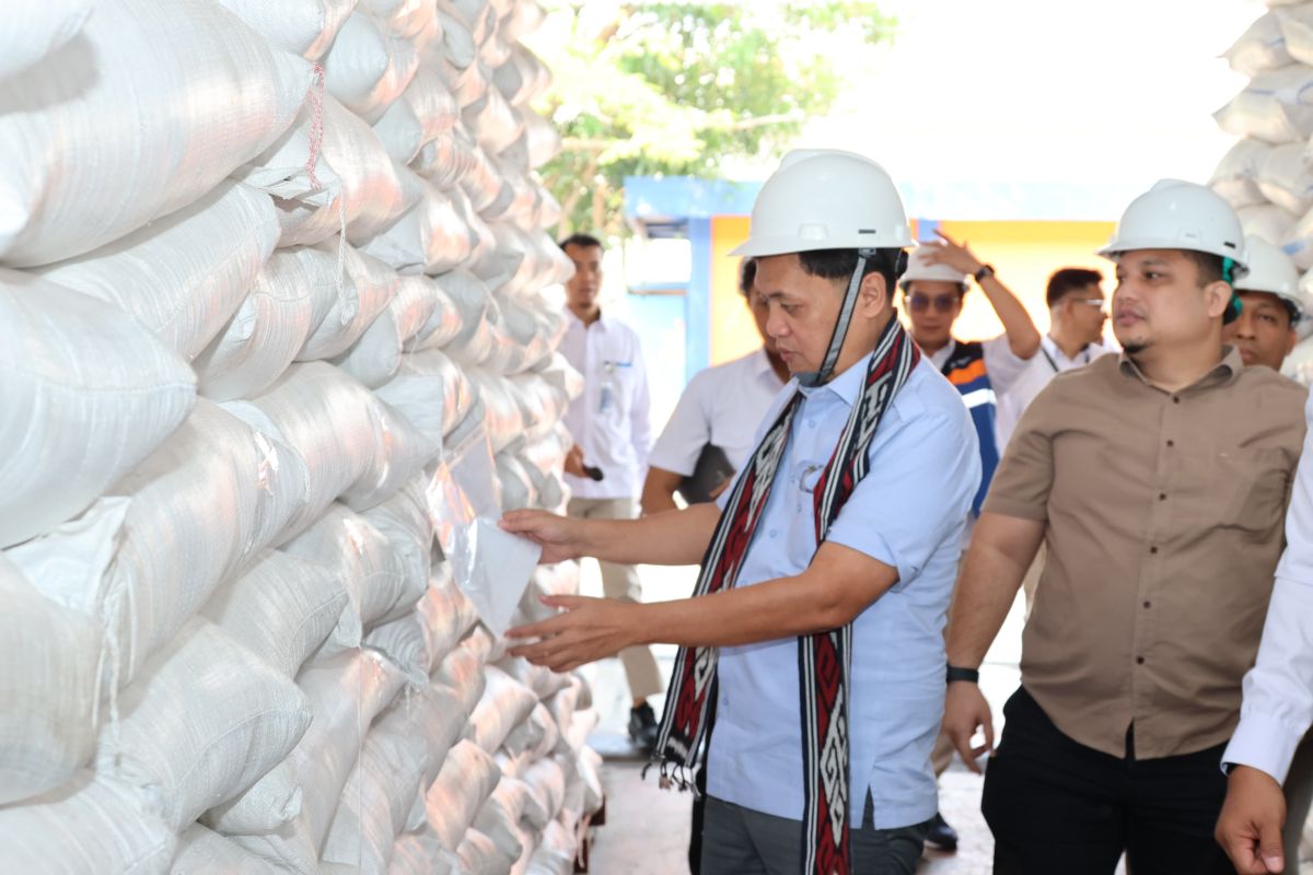DPR cek gudang Bulog Jakarta pastikan stok beras aman jelang Idul Adha