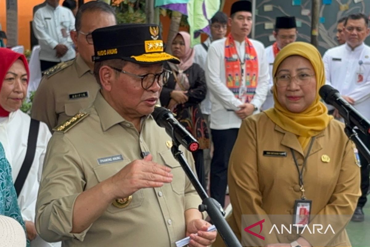 Pramono minta kelurahan tampung keluhan warga