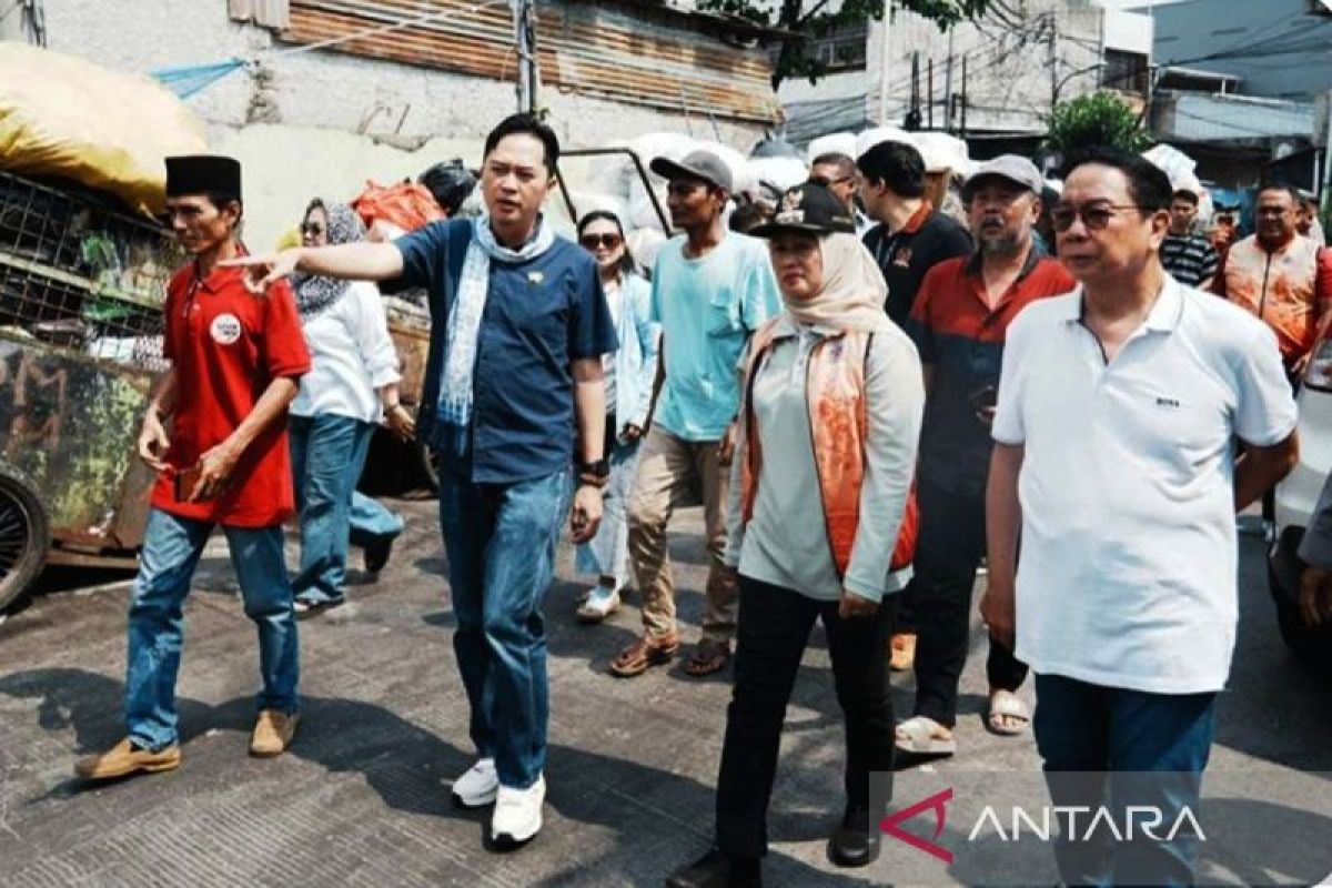 Visual Berita: Wali Kota Jakbar Siapkan Solusi Atasi Sampah Depo Kembar Jelambar
