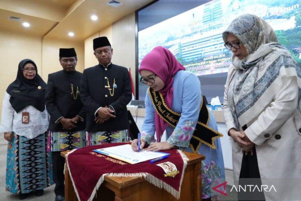 Pemkot Jaktim perkuat wajib belajar 13 tahun cegah anak tidak sekolah