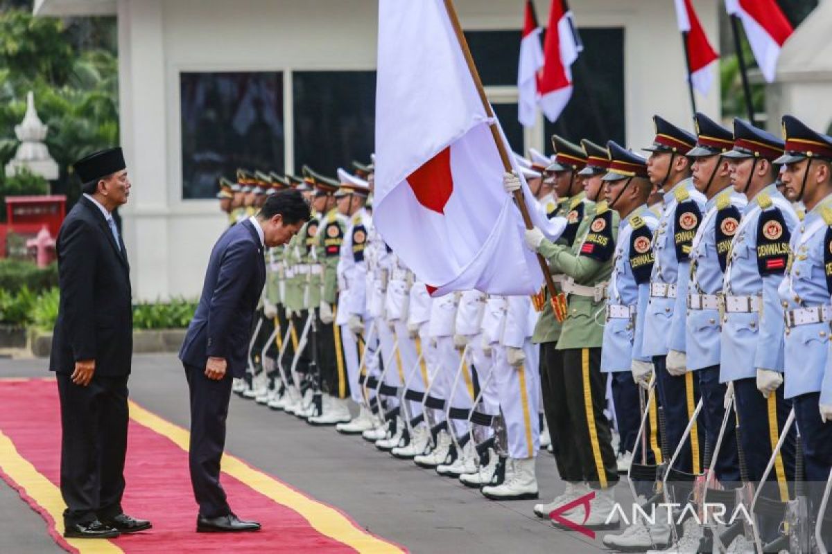 Menhan Jepang tampik kritik China soal "militerisme baru"