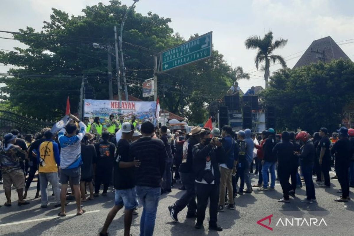 Pertamina pastikan persediaan solar subsidi untuk nelayan di Pati aman