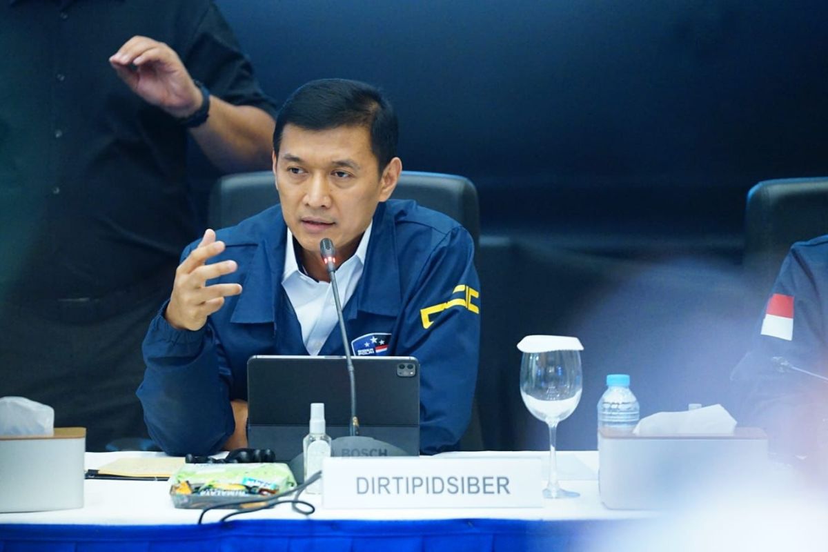 Polri Tangkap Tersangka Penipuan Siber yang Terdaftar di Interpol