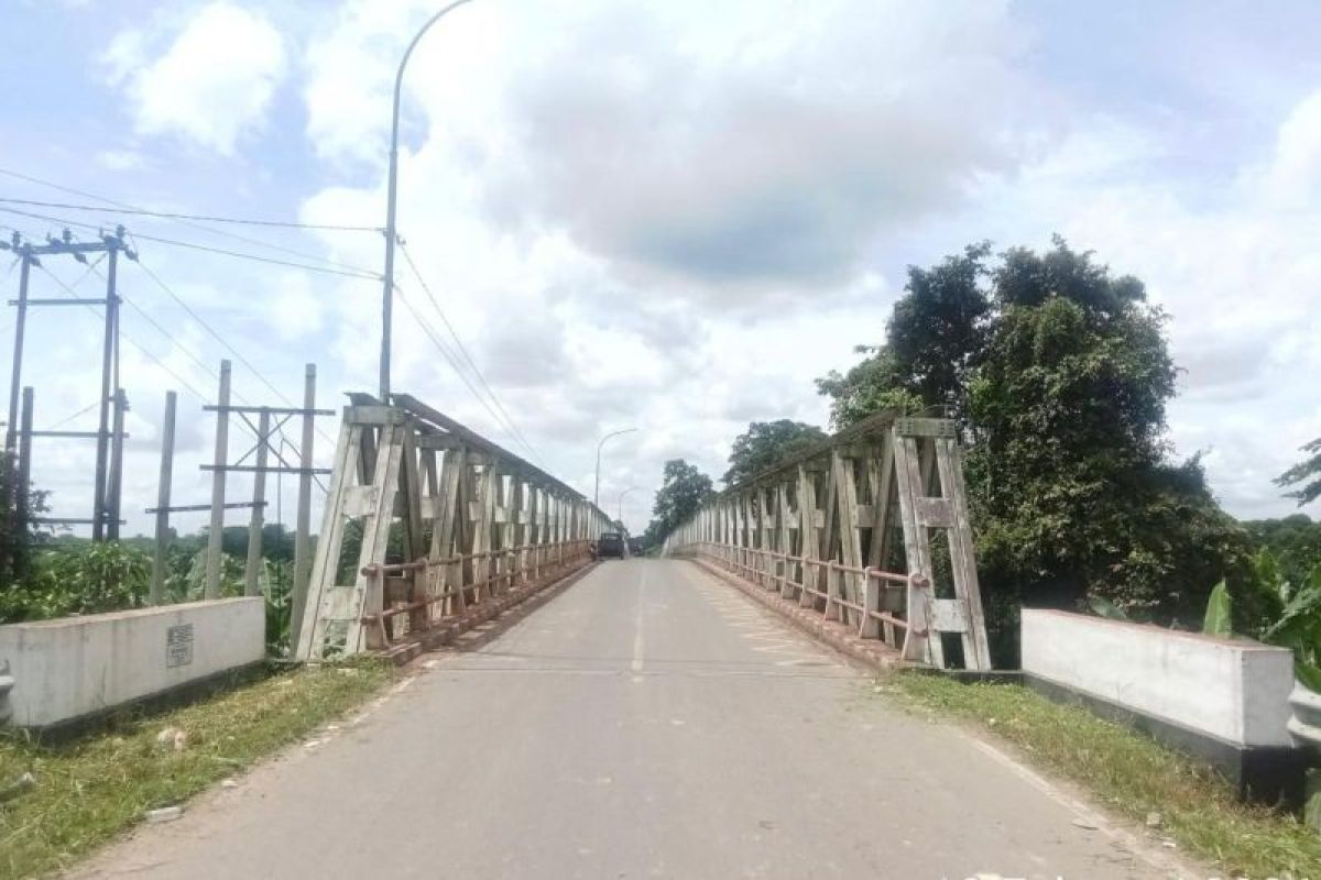 Pemkab Muba target pengantian Jembatan Air Baruga dipercepat