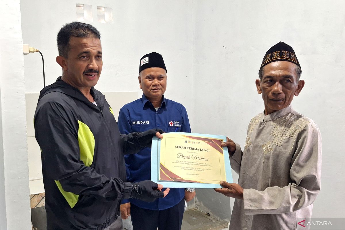 PMI Jaksel bantu bedah rumah warga di Pejaten Barat