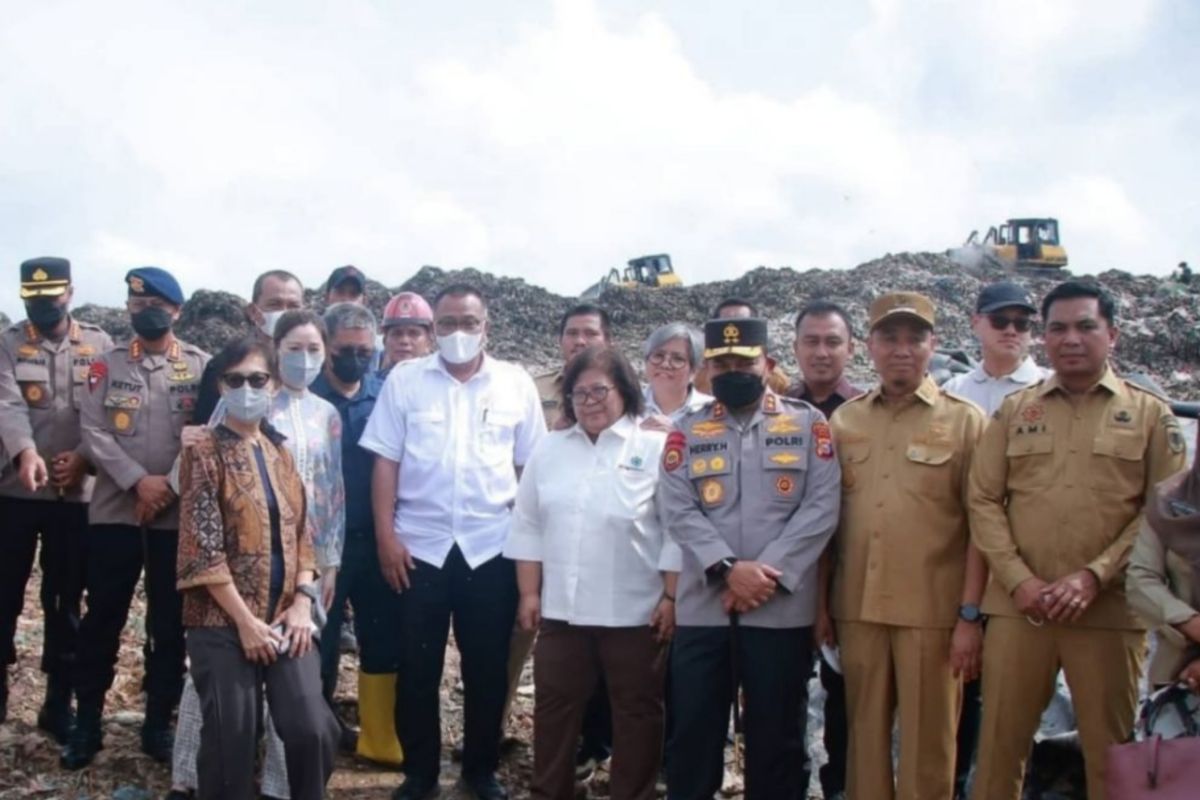 Menteri LH tinjau potensi pengembangan sampah berkelanjutan di TPA Muara Fajar Pekanbaru