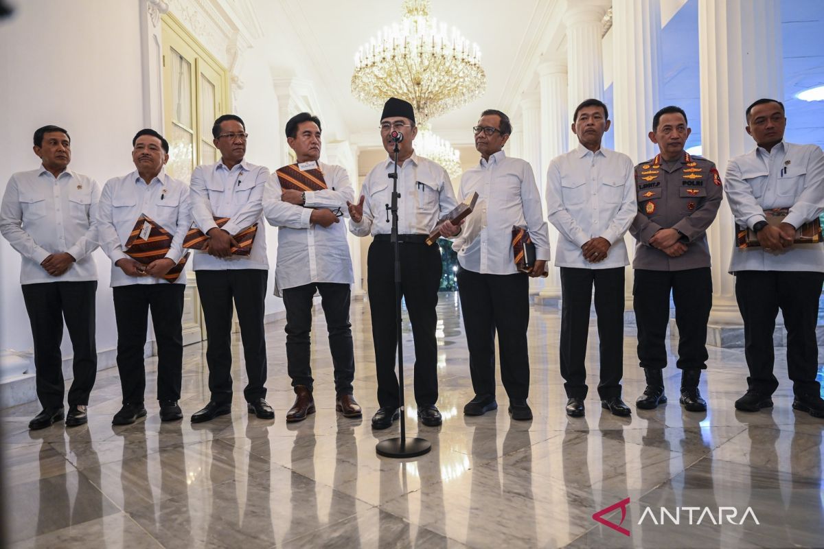 Komisi Percepatan Reformasi Polri menyampaikan hasil kerja ke Presiden