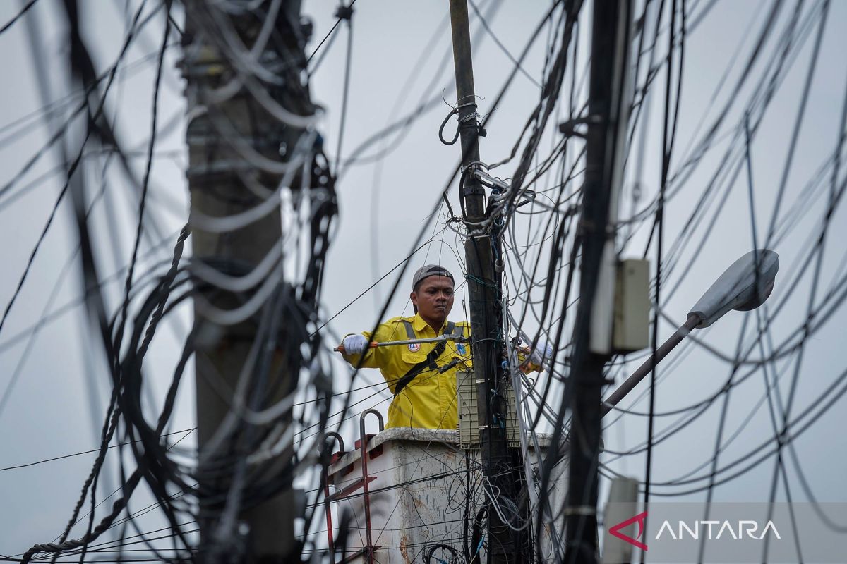 Penataan kabel jaringan utilitas di Jakarta Barat ditargetkan mencapai 12,2 kilometer pada 2026