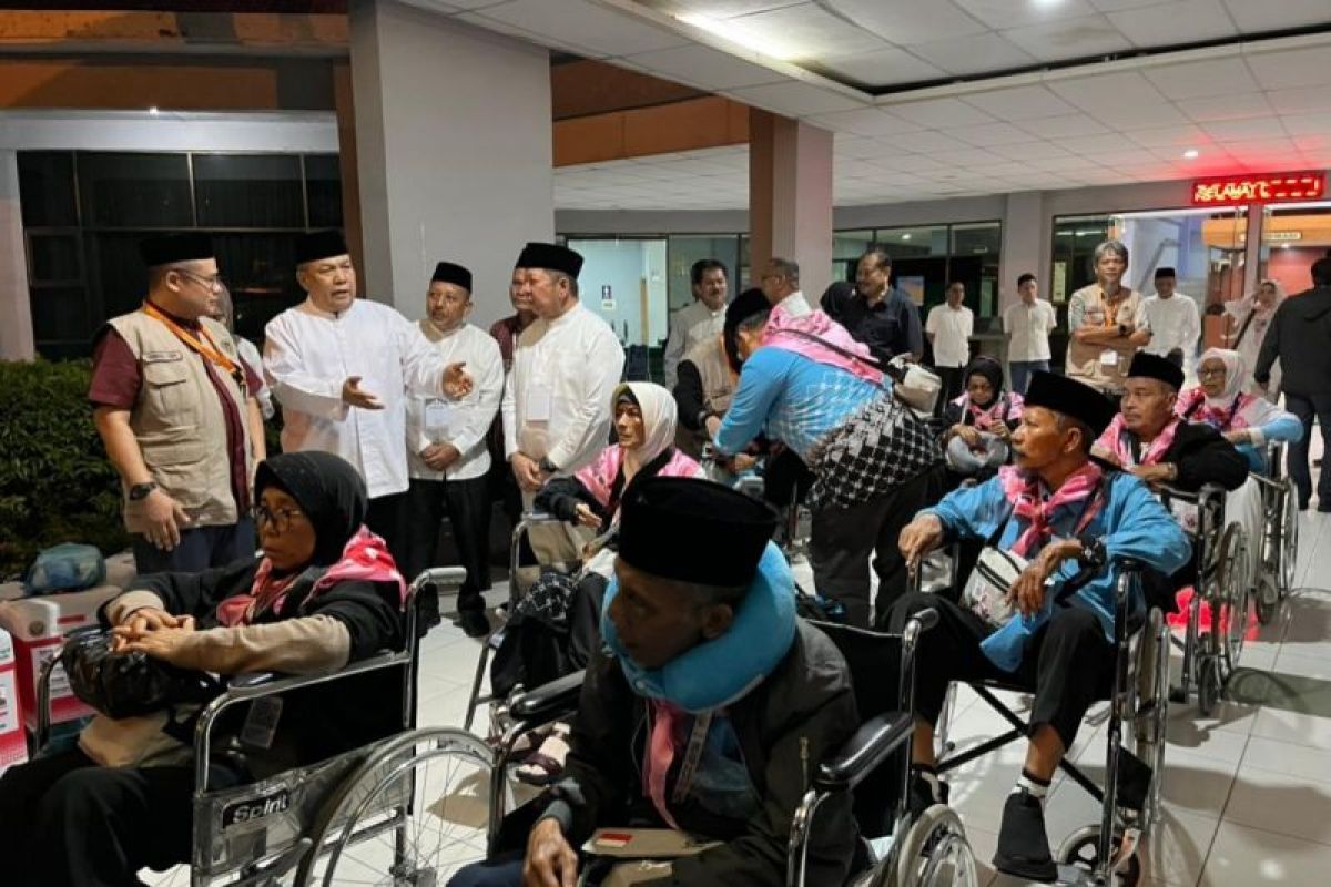 Seluruh calon haji gelombang pertama Riau telah berangkat ke tanah suci