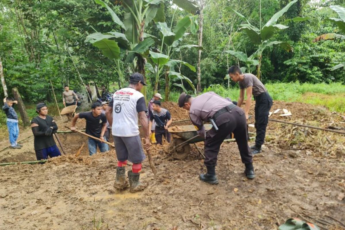 Polhukam Kalsel: Dari Penanganan Kekerasan hingga Disiplin Aparat