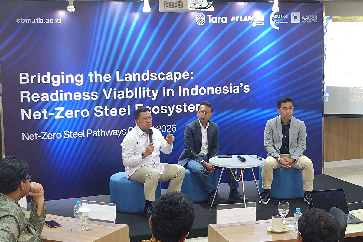 COO Krakatau Steel: Energi bersih terjangkau kunci transisi baja hijau