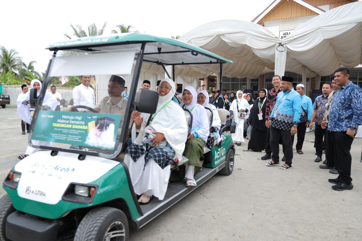 PPIH terima bantuan kendaraan ringan untuk mobilisasi JCH lansia Aceh