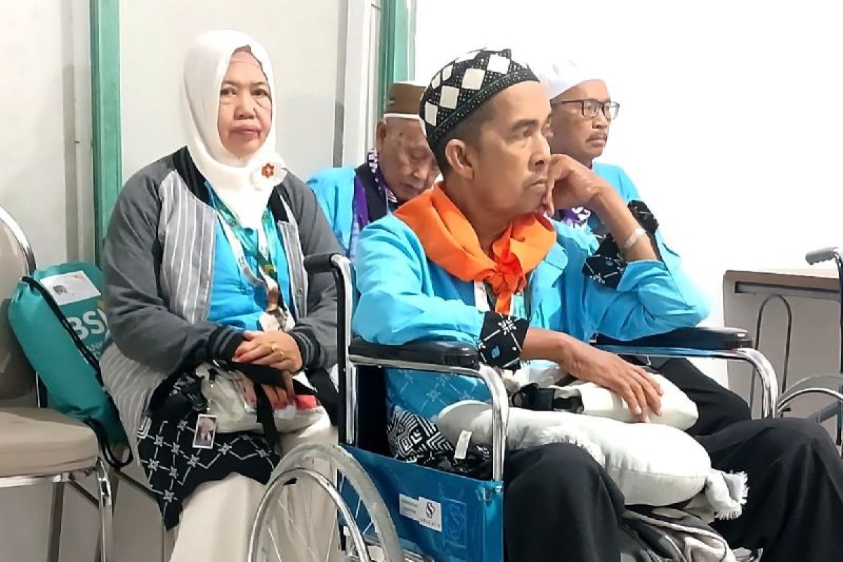 Pasangan calon haji asal Kotim diterbangkan ke Madinah setelah sempat tertunda