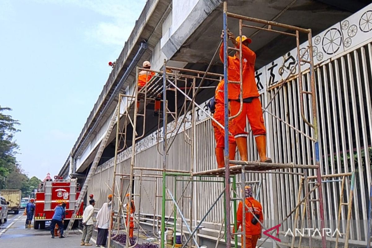 Sasana tinju di kolong "flyover" Pasar Rebo jadi wadah cegah tawuran