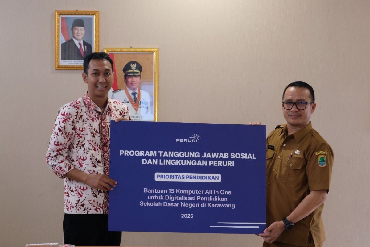 PERURI salurkan bantuan pendidikan untuk 15 sekolah di Karawang