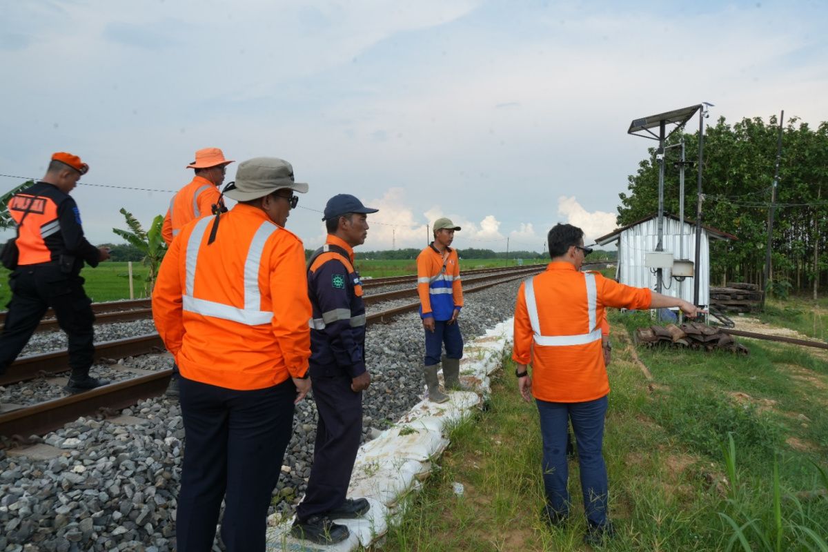 KAI Semarang cek kondisi jalur Semarang-Blora hadapi cuaca ekstrim di musim pancaroba