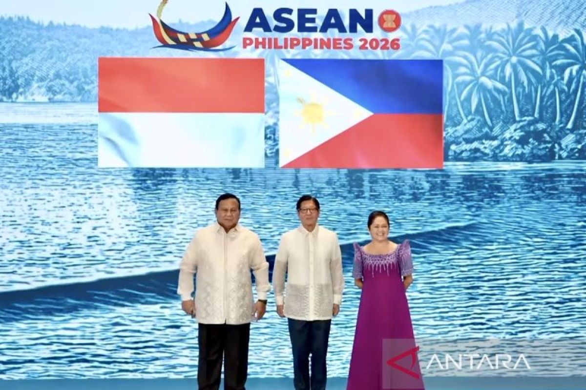 Presiden Prabowo kenakan Barong Tagalog saat jamuan makan malam KTT ASEAN