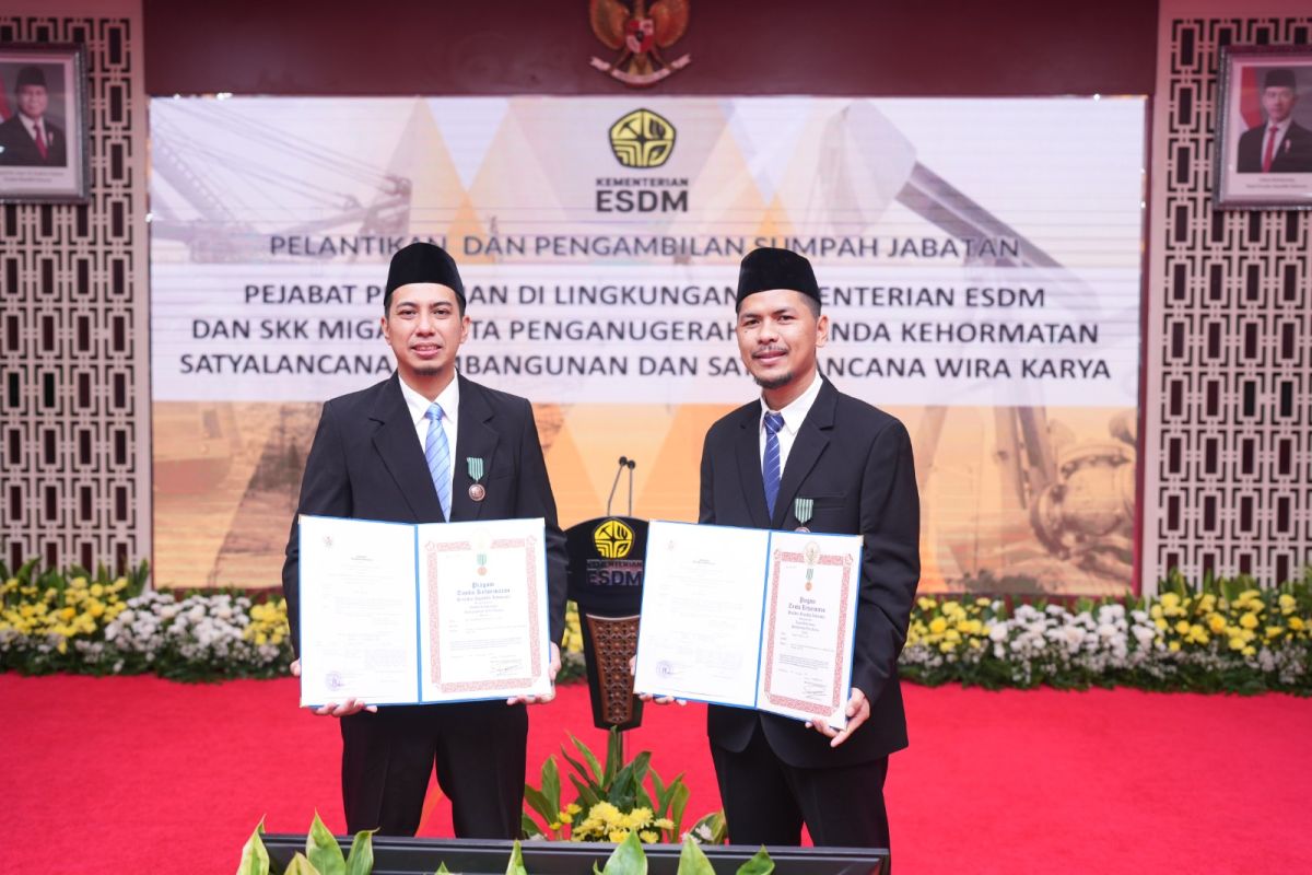 Tiga Insan PTBA Raih Satyalancana Wira Karya
