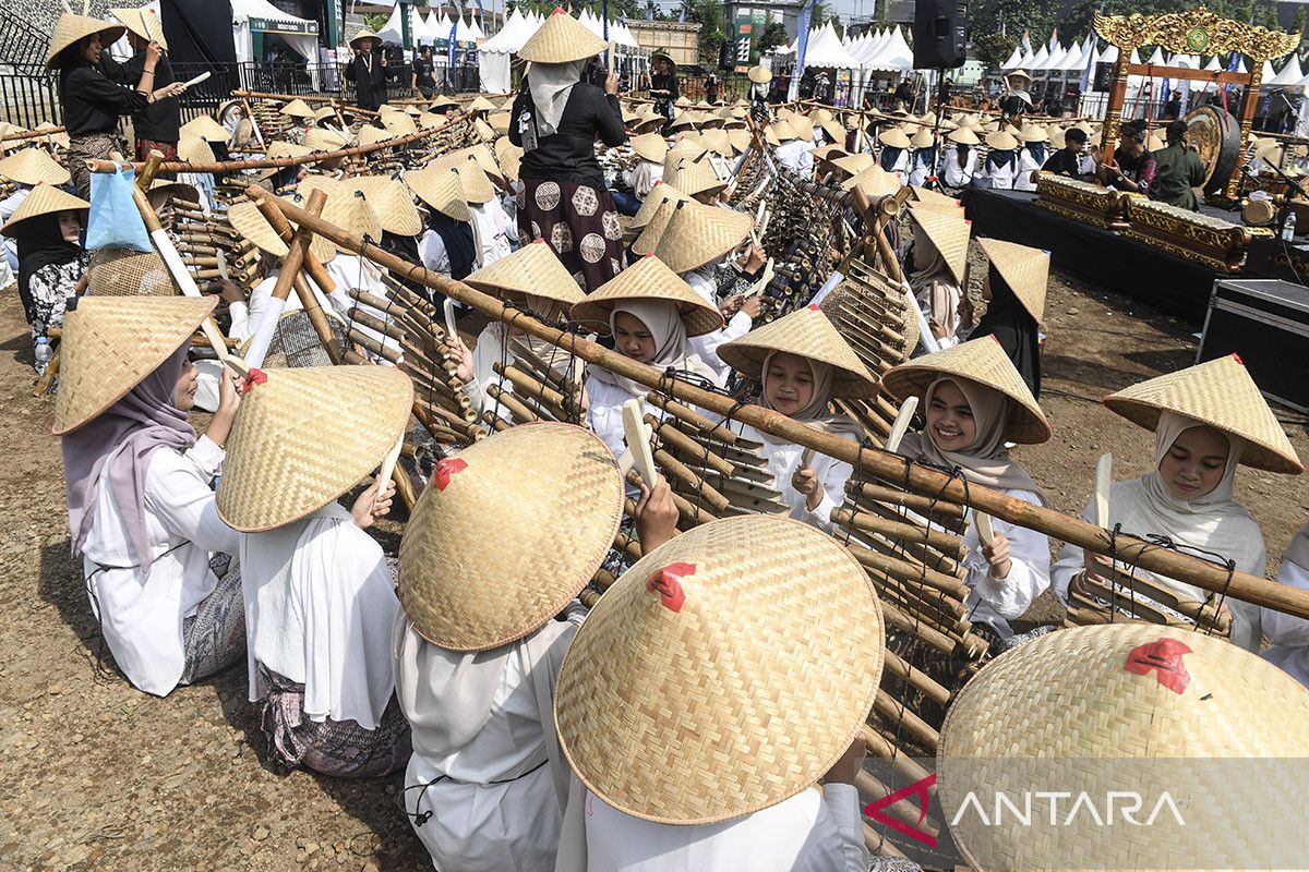 Intip keseruan Sawala Budaya UNSIL saat Calung Renteng kembali bergaung di Kota Tasikmalaya