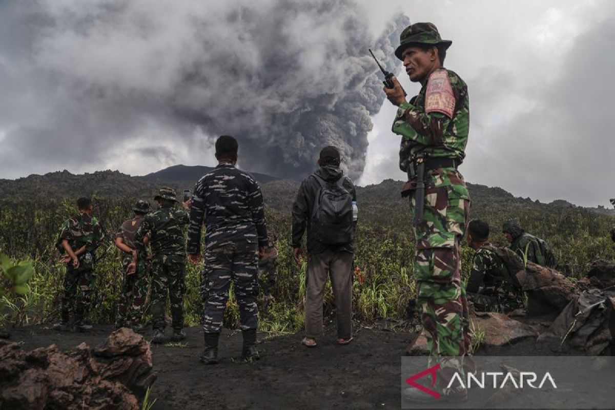 Kondisi terkini pencarian korban erupsi: Tim SAR sisir radius rawan di tengah ancaman abu vulkanik Gunung Dukono